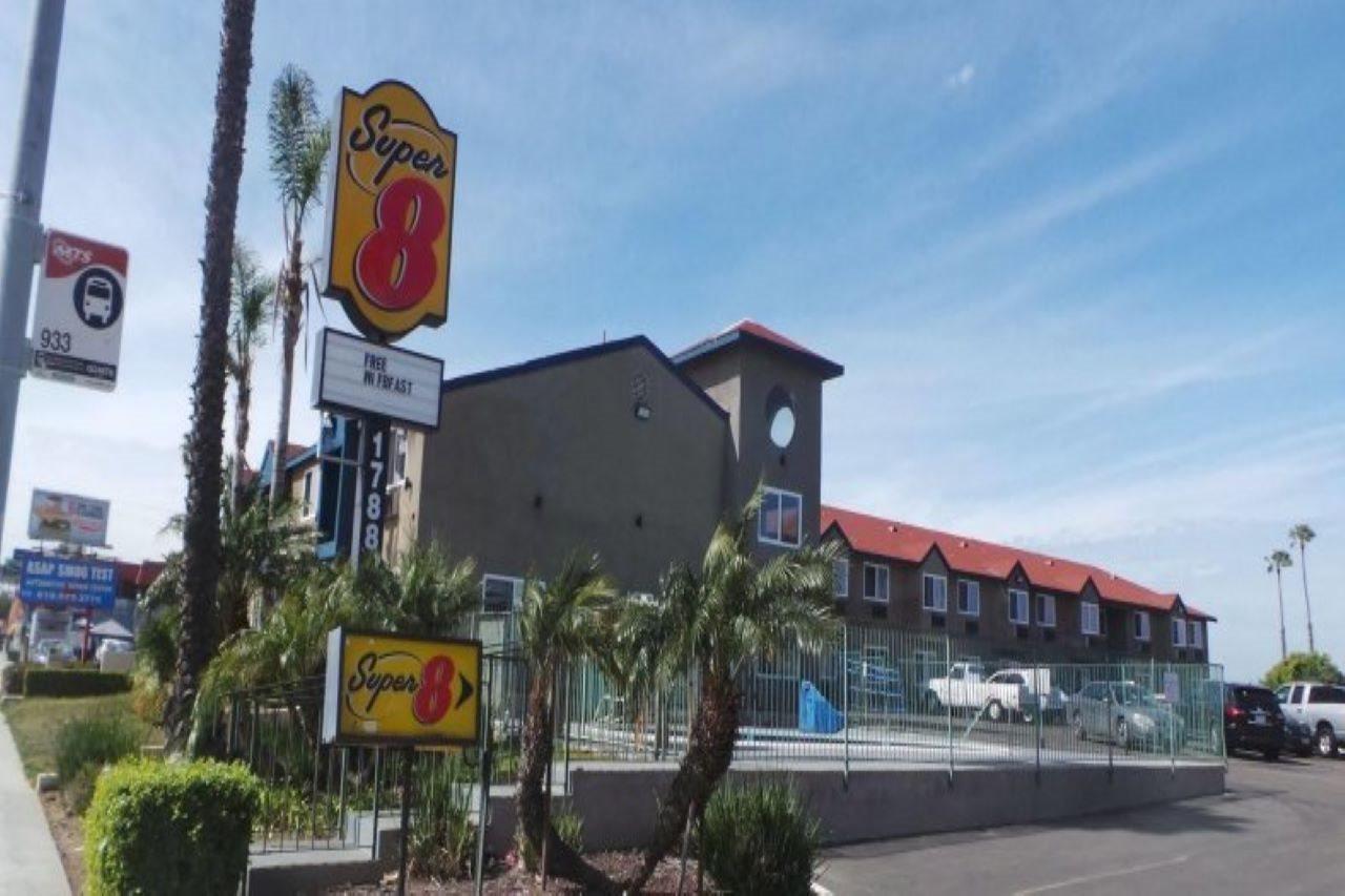 Super 8 By Wyndham San Diego/Imperial Beach Buitenkant foto