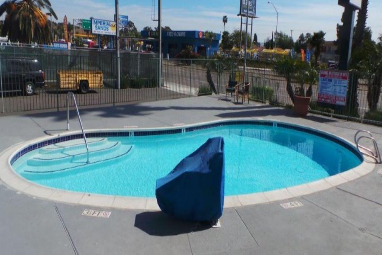 Super 8 By Wyndham San Diego/Imperial Beach Buitenkant foto
