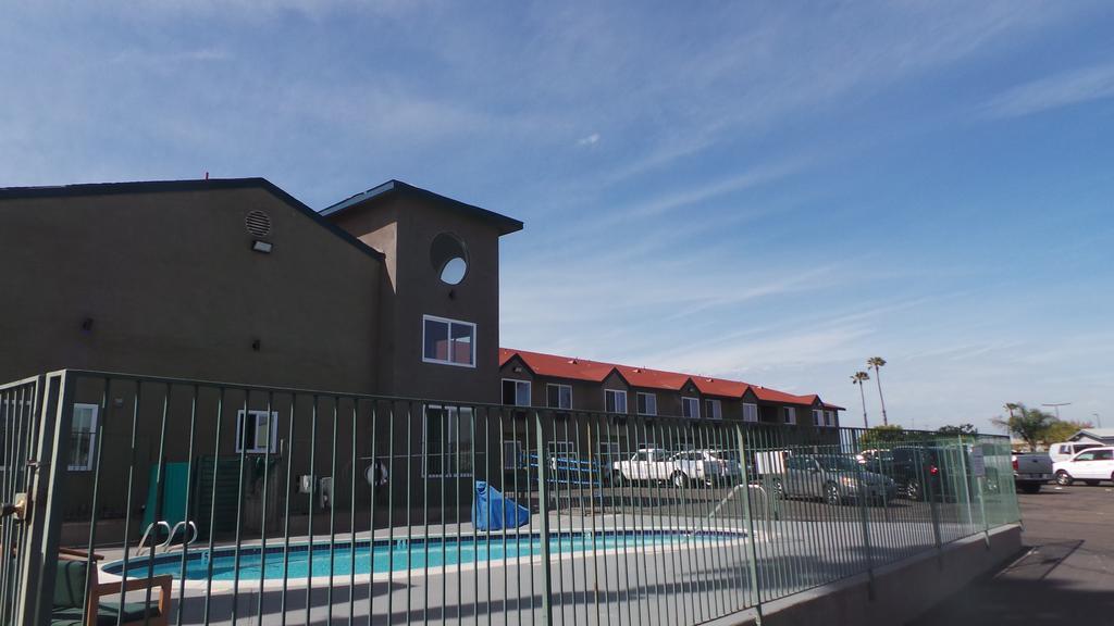 Super 8 By Wyndham San Diego/Imperial Beach Buitenkant foto