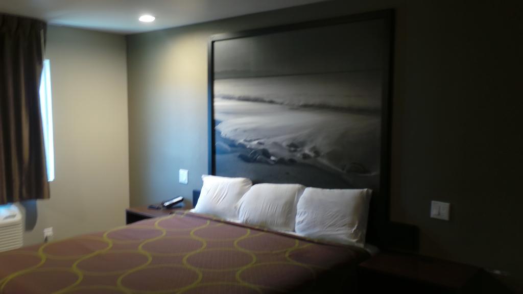 Super 8 By Wyndham San Diego/Imperial Beach Buitenkant foto
