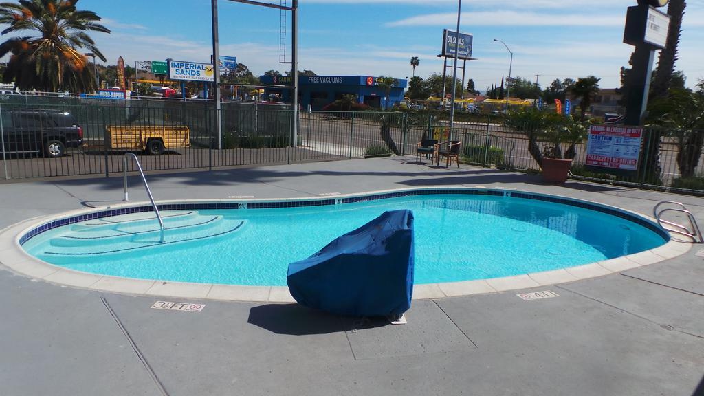 Super 8 By Wyndham San Diego/Imperial Beach Buitenkant foto