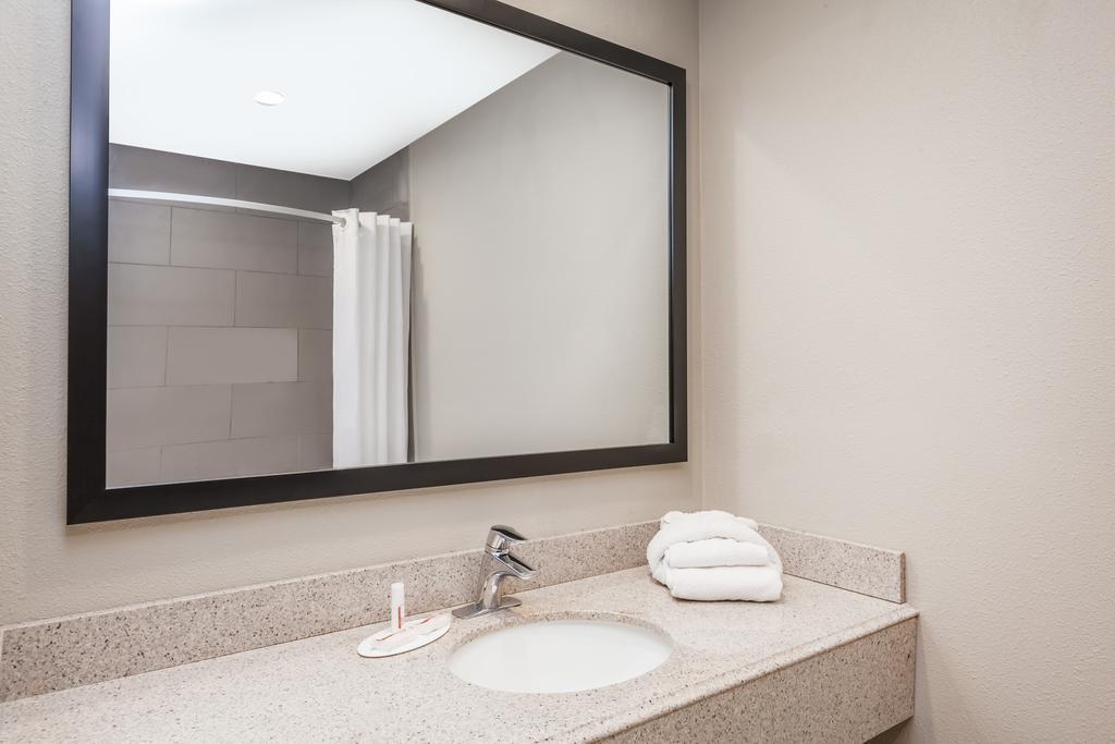 Super 8 By Wyndham San Diego/Imperial Beach Buitenkant foto